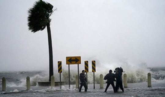 http://coxview.com/wp-content/uploads/2021/08/Cayclone-Hurricane-Aida-.jpg